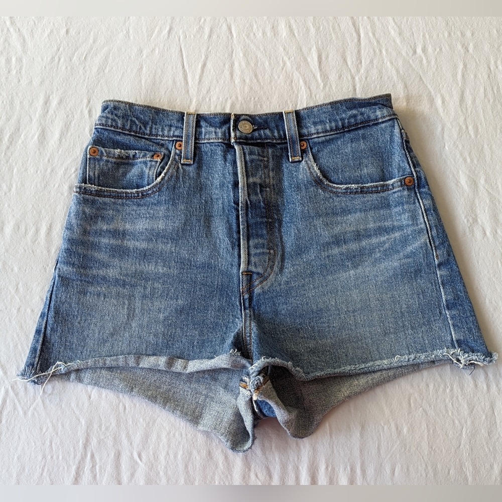 Levi's Ribcage Shorts 28 - Picture 2 of 4